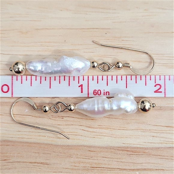 Hand Crafted Biwa Pearl Earrings Stick Goldfilled - Picture 6 of 9